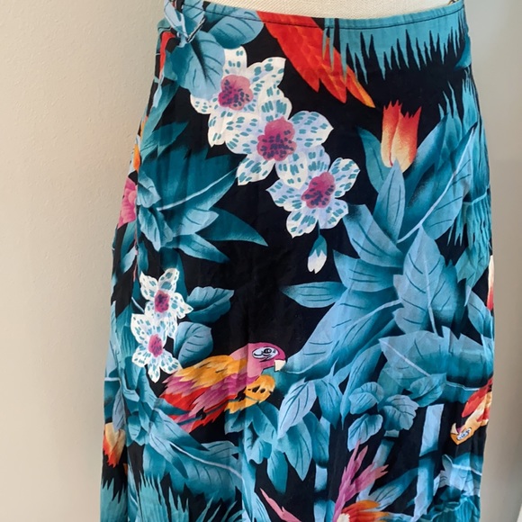 Vintage Wrap Skirt with Parrots - Picture 2 of 4